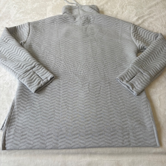 Nine West Active Pullover Sweatshirt Womens Size Medium Gray Thumb Hole Sleeves - Picture 8 of 9
